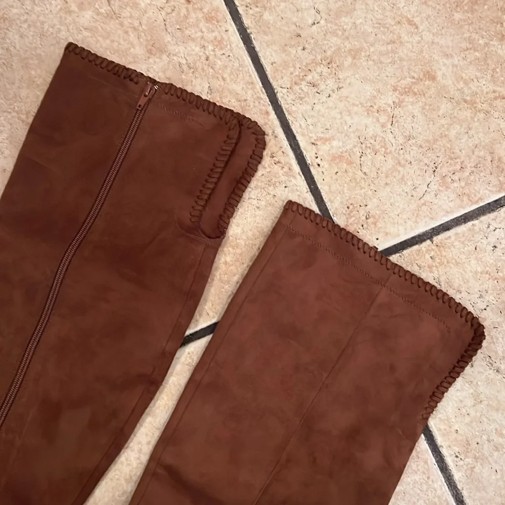 N/A boots worn